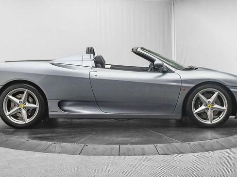 Used 2004 Ferrari 360 Spider image 12