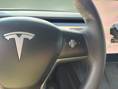 Used 2023 Tesla Model Y Long Range image 23