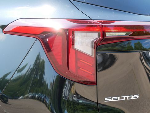 Certified 2024 Kia Seltos S AWD/4WD image 17