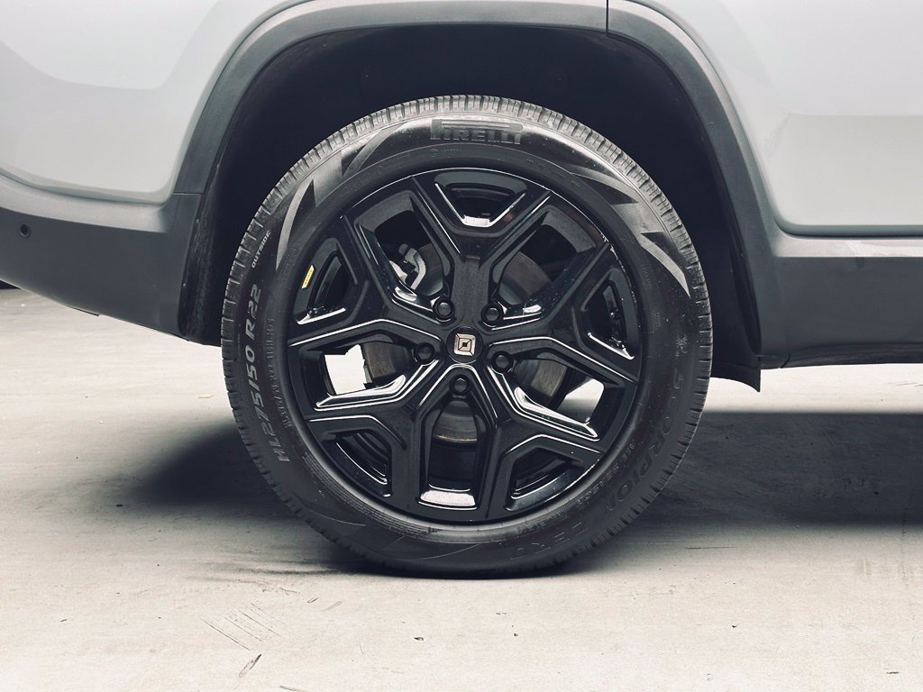Used 2024 Rivian R1S Adventure Dual AWD/4WD image 42