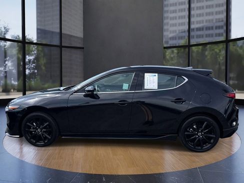 Certified 2025 MAZDA MAZDA3 Hatchback w/ Appearance Package AWD/4WD image 4
