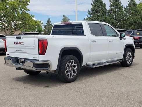 Used 2024 GMC Sierra 1500 SLT AWD/4WD image 13