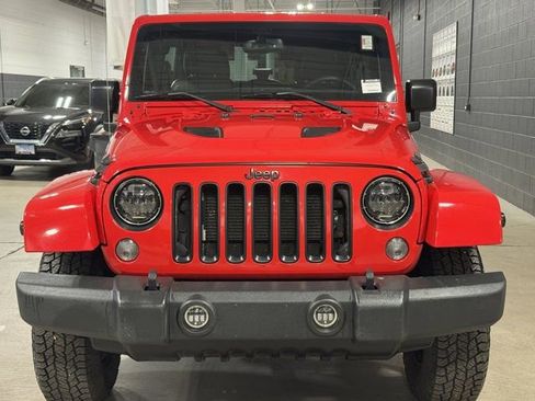 Used 2015 Jeep Wrangler Unlimited Sahara AWD/4WD image 36