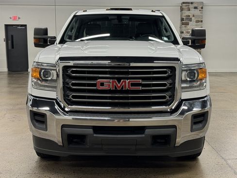 Used 2018 GMC Sierra 3500 4x4 Crew Cab w/ Sierra Convenience Package image 2