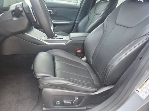 Used 2025 BMW 330i Sedan w/ Convenience Package RWD image 10