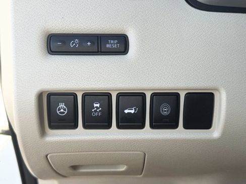 Used 2021 Nissan Murano SL w/ SL Moonroof Package image 25