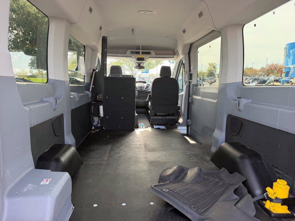 Used 2019 Ford Transit 150 XLT RWD image 11