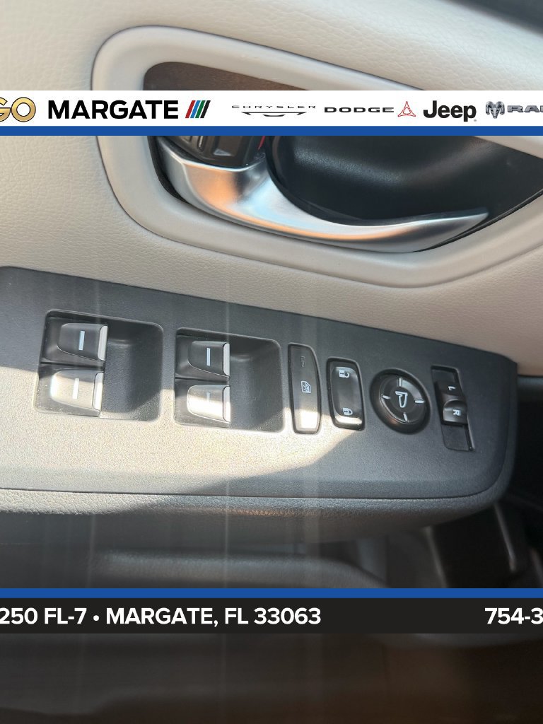 Used 2023 Honda Pilot LX image 34