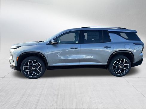 New 2026 Chevrolet Traverse High Country w/ LPO, Floor Liner Package image 5