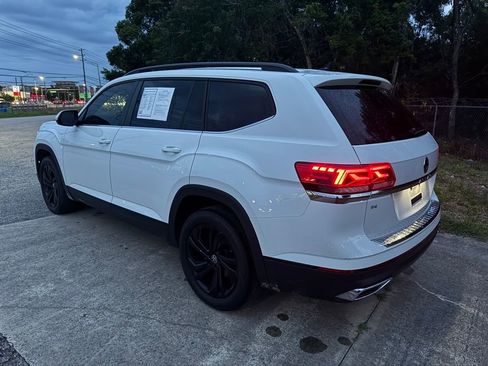 Used 2023 Volkswagen Atlas SE w/ Black Wheel Package FWD image 13
