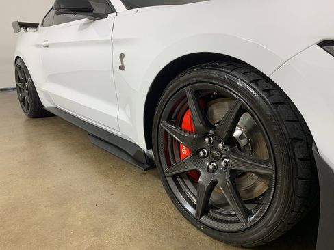 Used 2020 Ford Mustang Shelby GT500 w/ Carbon Fiber Track Pack image 6
