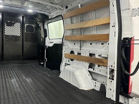 Used 2023 Ford Transit 250 Low Roof AWD w/ Exterior Upgrade Package image 21