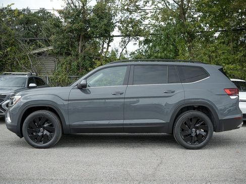 New 2026 Volkswagen Atlas SE image 4