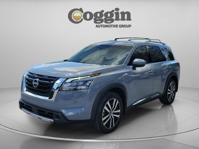 Used 2025 Nissan Pathfinder Platinum w/ Cargo Package