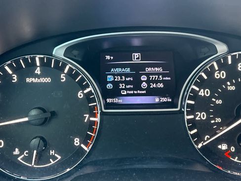 Used 2017 Nissan Pathfinder SV w/ Cargo Package image 28