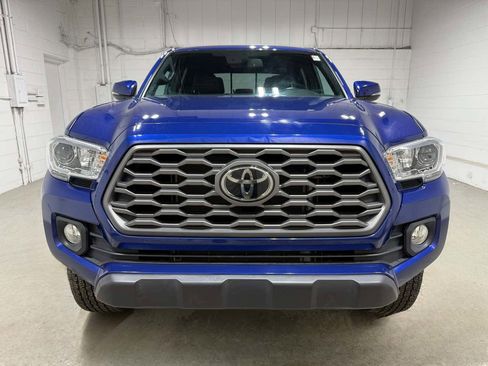 Used 2023 Toyota Tacoma TRD Off-Road image 2