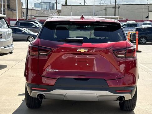 Used 2024 Chevrolet Blazer LT w/ Driver Confidence Package FWD image 5