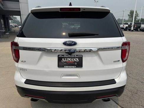 Used 2019 Ford Explorer XLT AWD/4WD image 6
