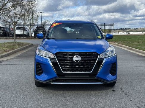 Certified 2024 Nissan Kicks SV FWD image 3