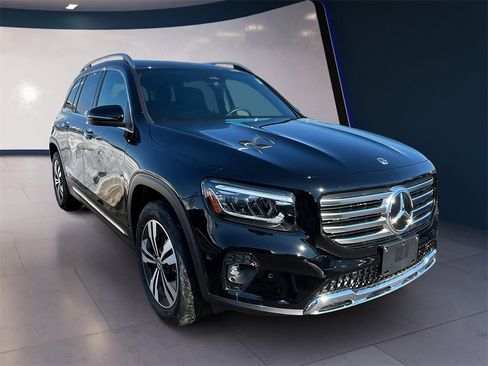 Certified 2025 Mercedes-Benz GLB 250 4MATIC image 7