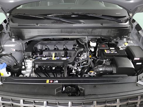 New 2025 Hyundai Venue Limited FWD image 34