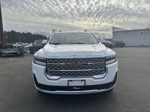 Used 2020 GMC Acadia Denali image 2
