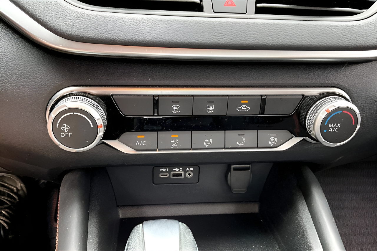 Used 2020 Nissan Altima 2.5 SR FWD image 25