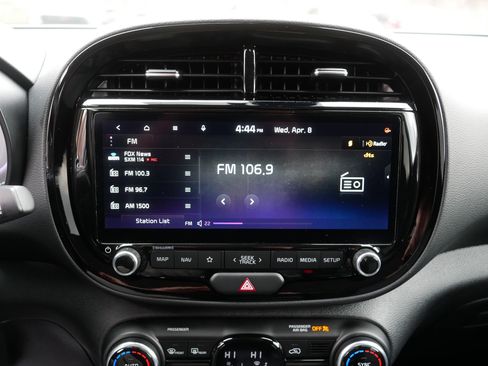 Certified 2024 Kia Soul S FWD image 22