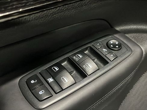 Used 2020 Jeep Grand Cherokee High Altitude AWD/4WD image 24