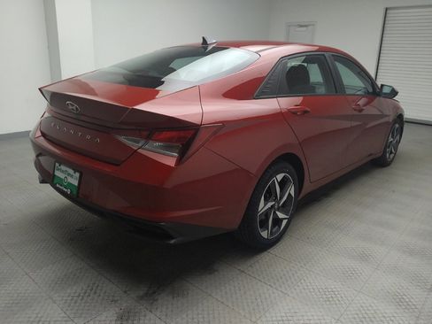 Used 2023 Hyundai Elantra SEL w/ Convenience Package image 9