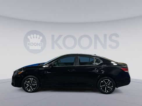 Used 2024 Nissan Sentra SV image 2