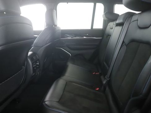 Used 2025 Jeep Grand Cherokee Trailhawk w/ Advanced Protech Group II image 29