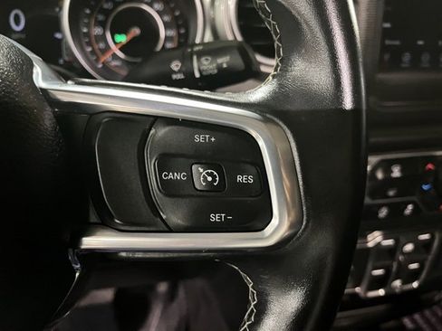 Used 2021 Jeep Gladiator Overland image 20