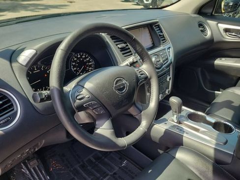 Used 2020 Nissan Pathfinder SL FWD image 21