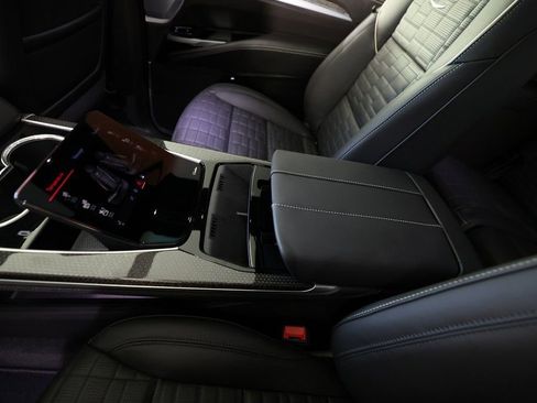 Used 2026 Cadillac Escalade ESV V image 18