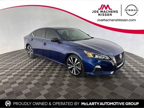 Used 2021 Nissan Altima 2.5 SR FWD image 1