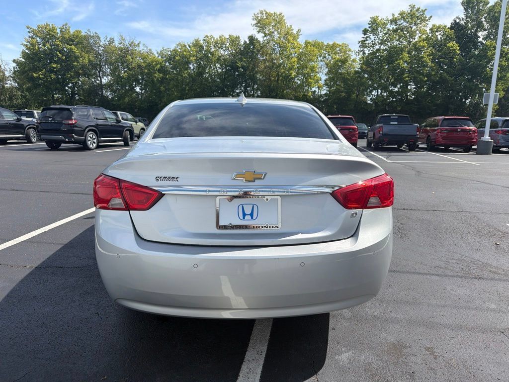Used 2015 Chevrolet Impala LT w/ Convenience Package FWD image 4