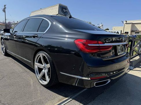Used 2018 BMW 750i xDrive AWD/4WD image 4