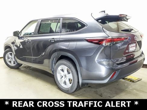 Certified 2024 Toyota Highlander LE image 5