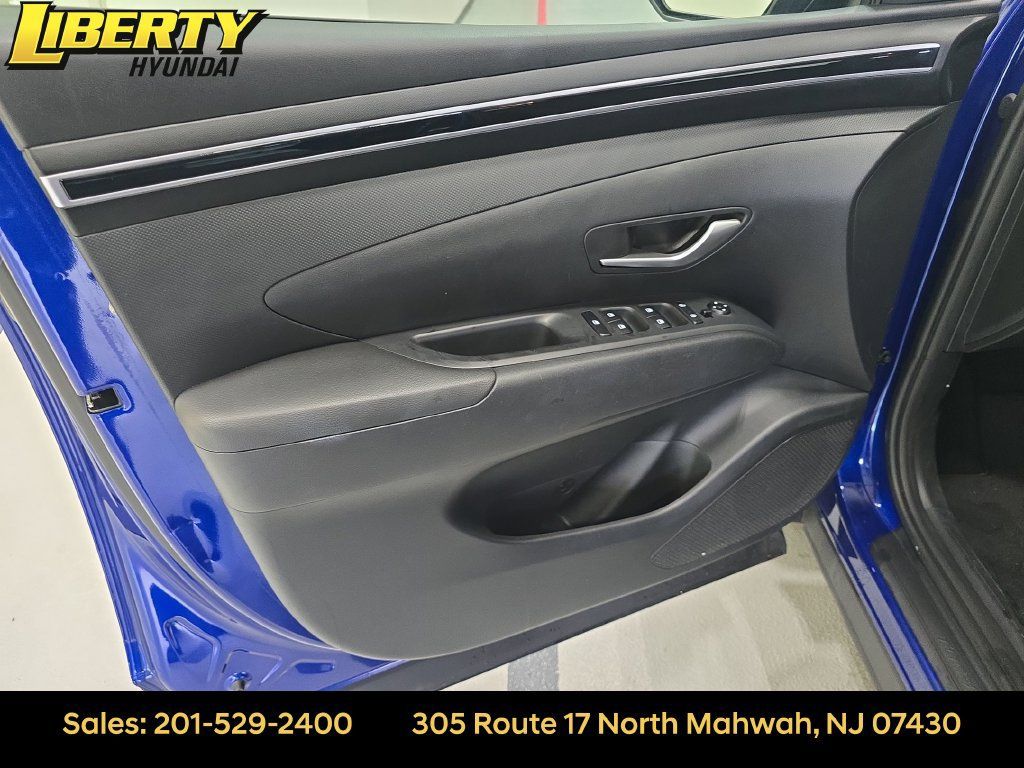 Certified 2024 Hyundai Tucson SE AWD/4WD image 11
