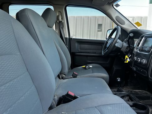 Used 2018 RAM 3500 Tradesman w/ Chrome Appearance Group image 12