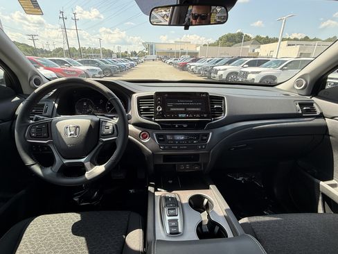 Certified 2025 Honda Ridgeline Sport+ image 28