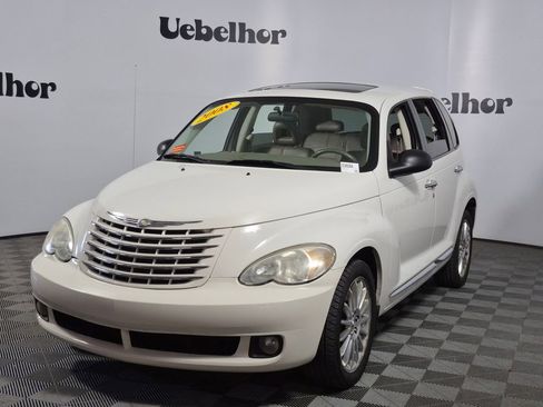 Used 2008 Chrysler PT Cruiser Limited FWD image 3