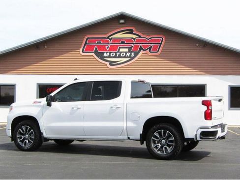 Used 2023 Chevrolet Silverado 1500 RST image 6
