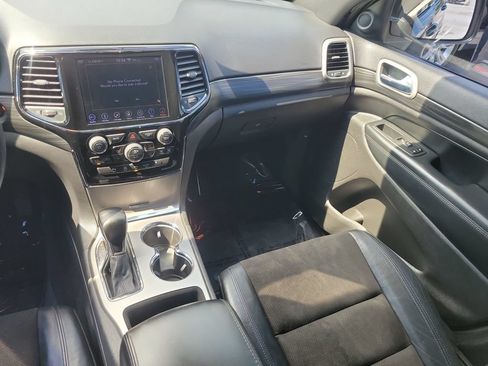 Used 2019 Jeep Grand Cherokee Altitude RWD image 28