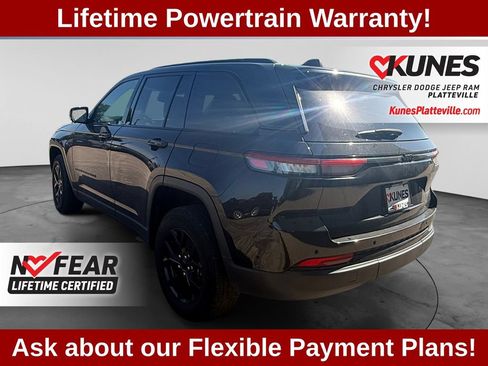 Used 2024 Jeep Grand Cherokee Altitude AWD/4WD image 7