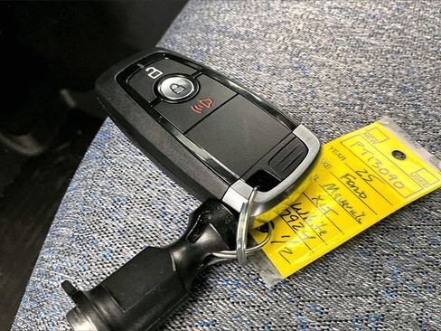 Used 2025 Ford Maverick XLT w/ Equipment Group 302A image 11