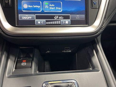 Certified 2025 Subaru Outback Base image 30