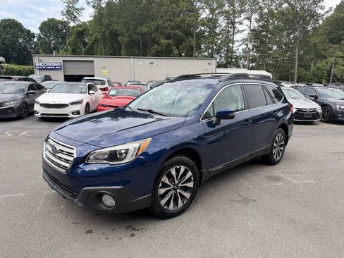Used 2015 Subaru Outback 2.5i Limited AWD/4WD image 1