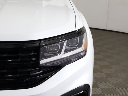 Used 2023 Volkswagen Atlas Cross Sport SEL R-Line image 16